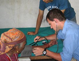 medical volunteer in nepal