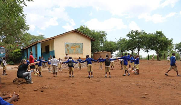 volunteer sport sport to kids in south africa