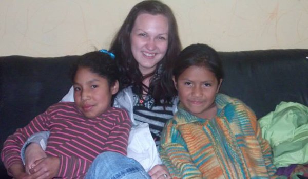 volunteer with orphan kids costarica