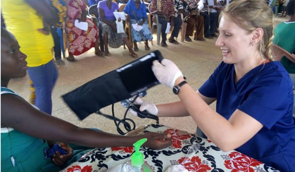 medical volunteer support in uganda