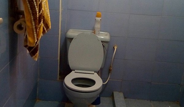 rest room for volunteer in kenya
