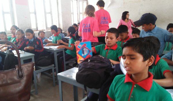 volunteer teaching in nepal school