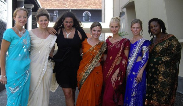 cultural exchange while volunteering in srilanka