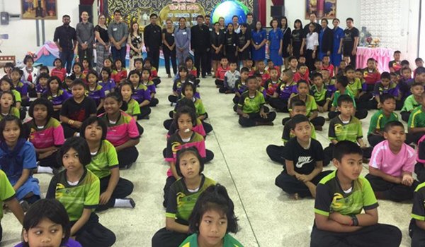 volunteer teach thailand