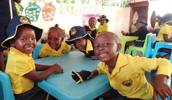 volunteer in uganda school teaching